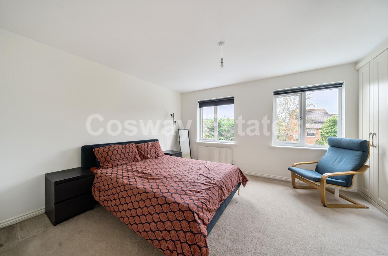 Bampton Drive, Mill Hill, NW7, London